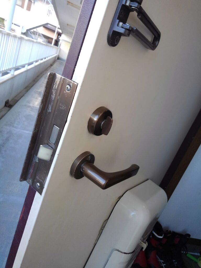 MIWA WEST916.LSP Lost key, Unlocking the entrance door